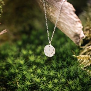 Pendentif initiale artisanal en argent Eclat de pensées